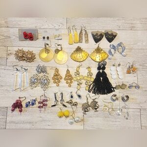 🖤HUGE LOT of PIERCED Earrings